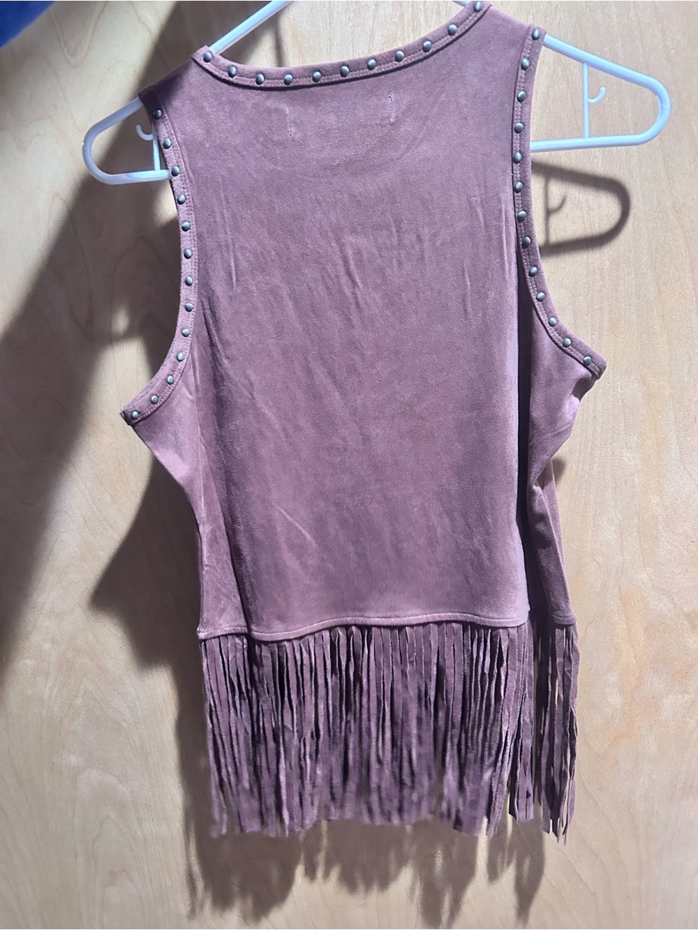 Idyllwind Mauve Cold-Shoulder Fringe Tank with Stud Trim - Picture 2 of 3